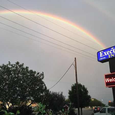 The Executive Inn & Suites Amarillo Buitenkant foto