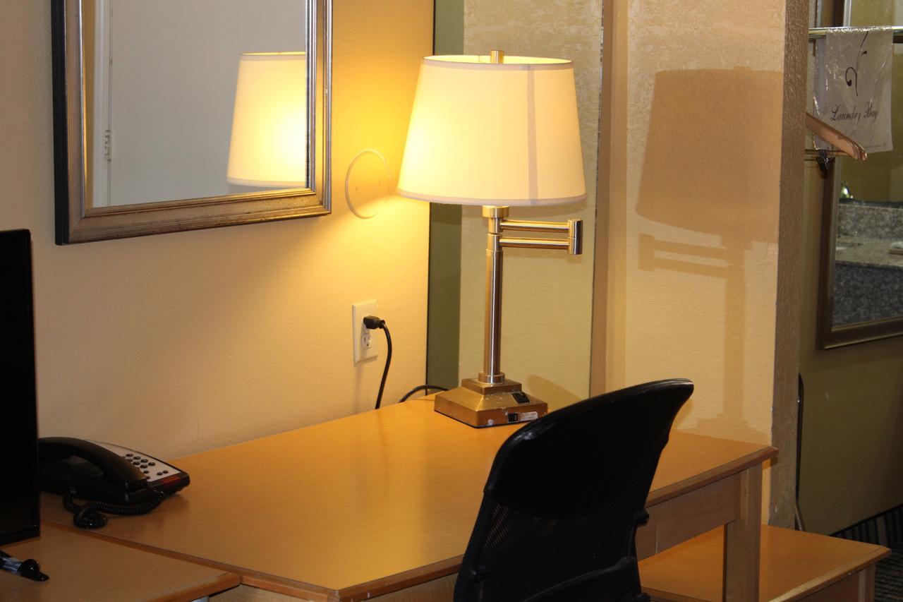 The Executive Inn & Suites Amarillo Buitenkant foto